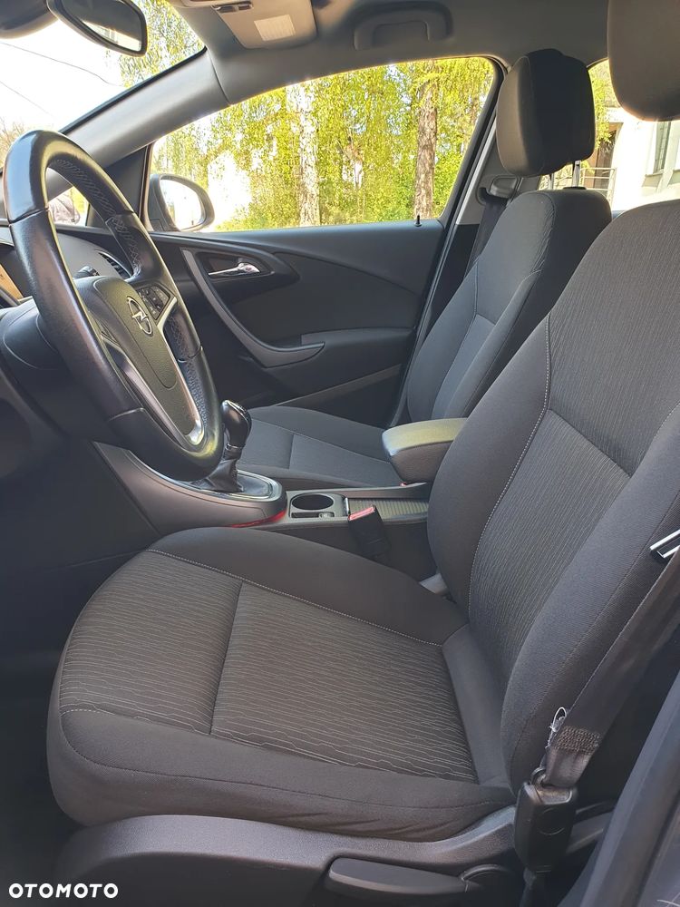 Opel Astra 1.4 Turbo Cosmo - 8