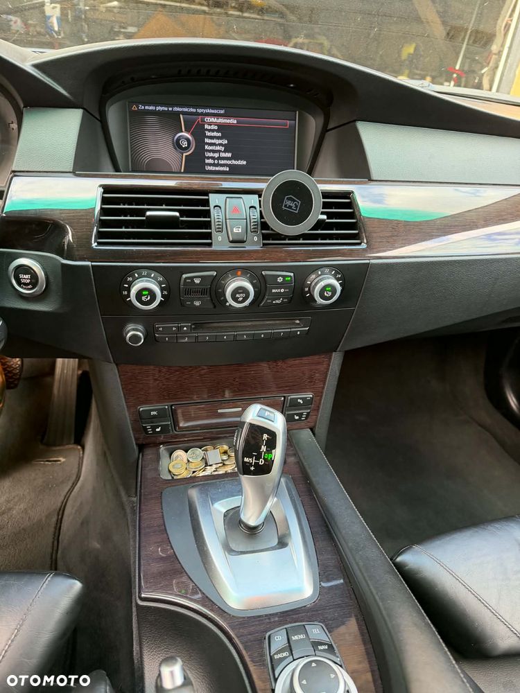 BMW Seria 5 525d Edition Exclusive - 16