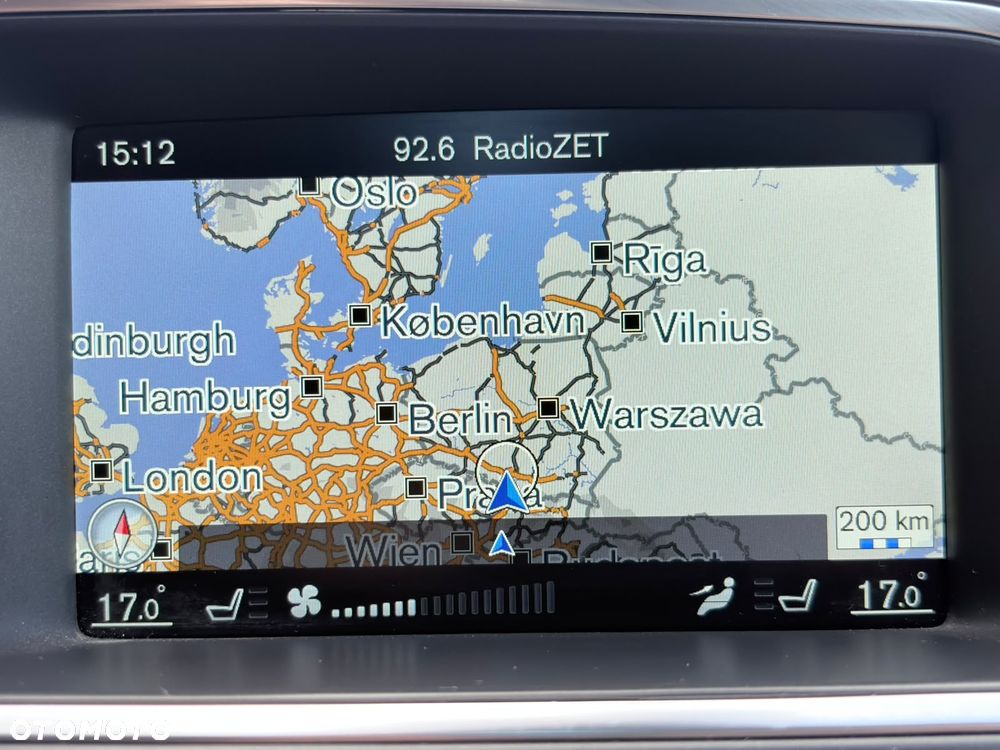 Volvo V40 T3 R-Design Momentum - 29
