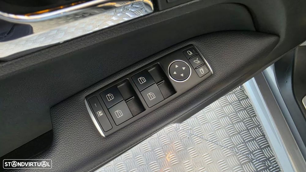 Mercedes-Benz E 250 CDi Avantgarde BlueEfficiency — fotografia 40