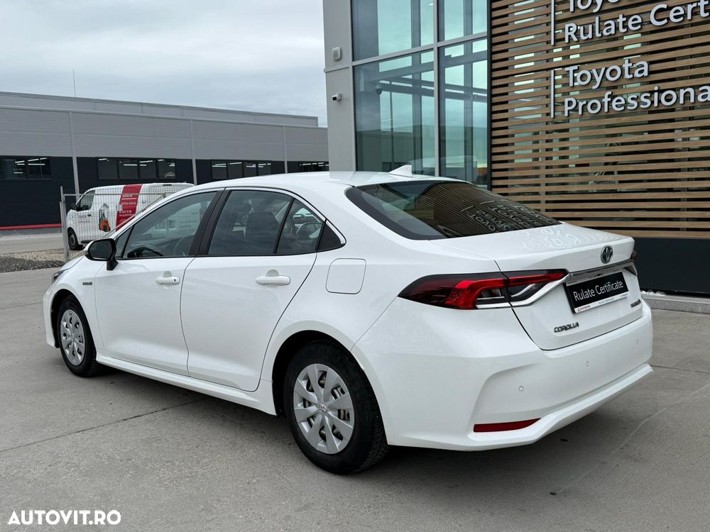 Toyota Corolla 1.8 HSD Business - 8