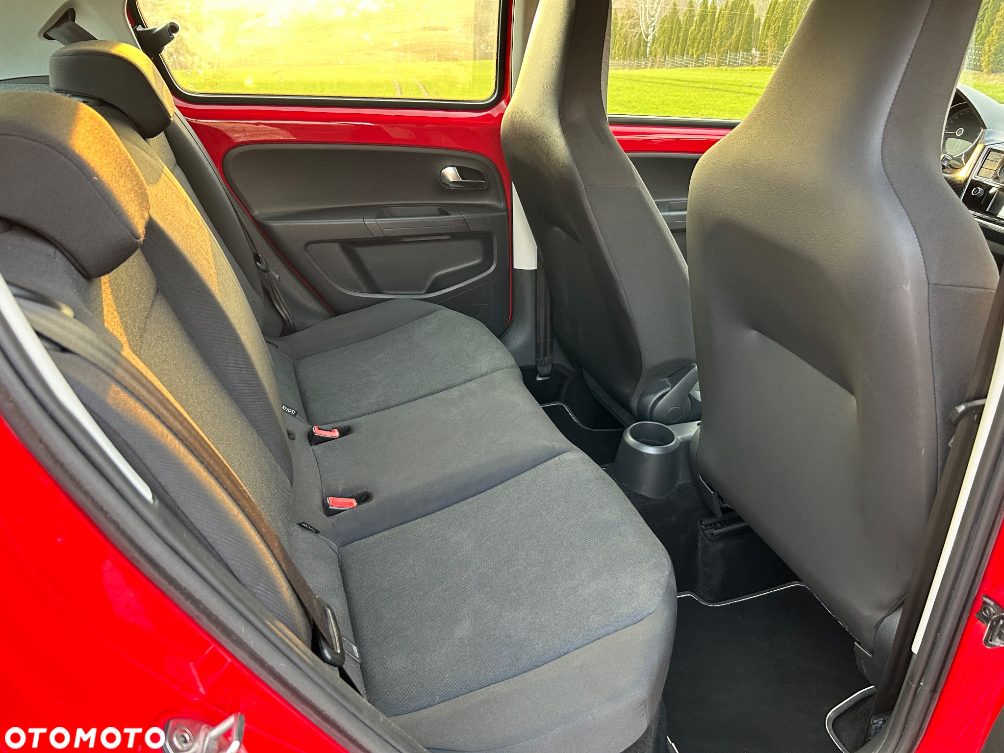 Volkswagen up! 1.0 Beats - 12