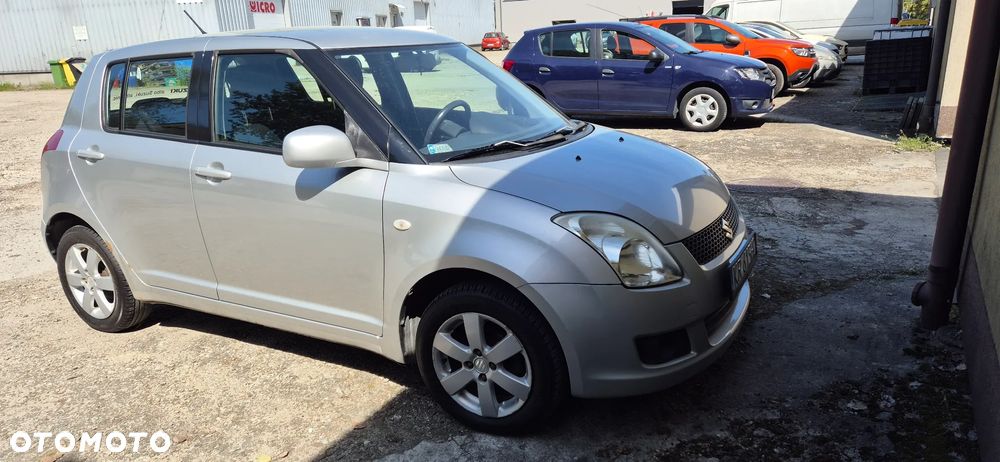 Suzuki Swift - 4