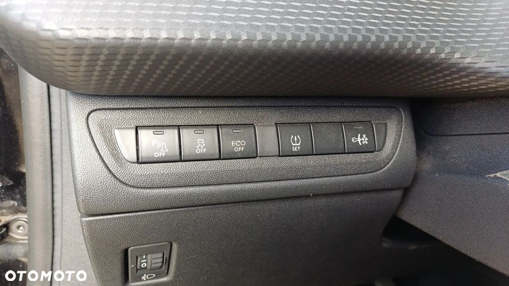 Peugeot 2008 PureTech 110 Stop&Start Allure - 19