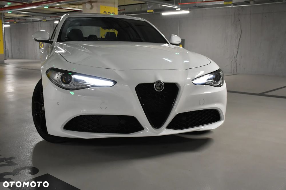 Alfa Romeo Giulia - 2