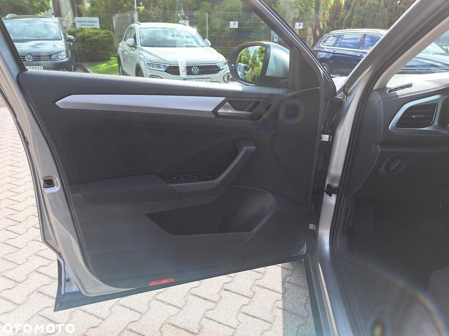 Volkswagen T-Roc - 10