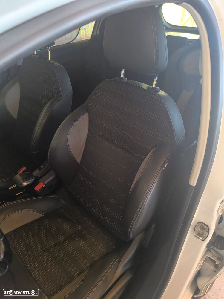 Peugeot 2008 - 3