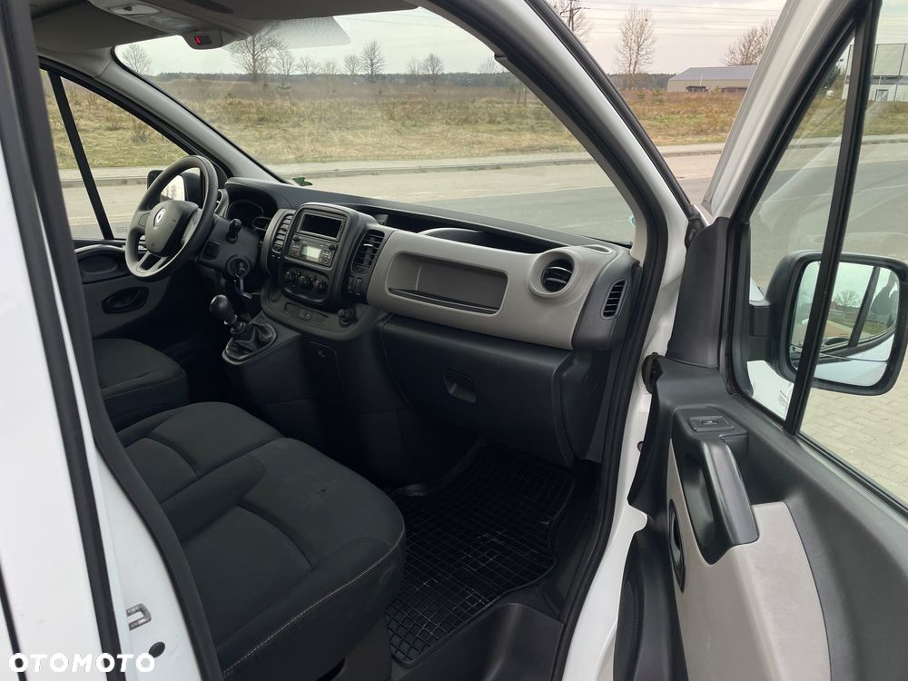 Renault Trafic - 18