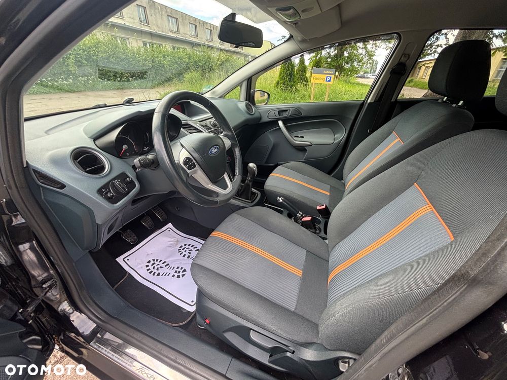 Ford Fiesta 1.25 Champions Edition - 13