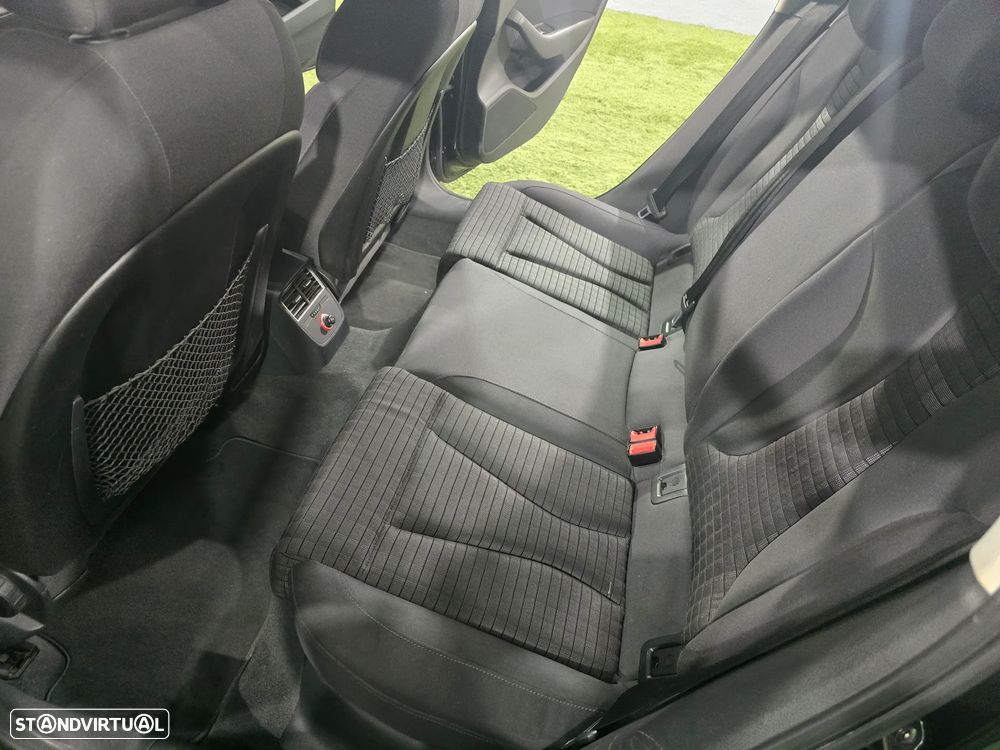 Audi A3 Sportback 2.0 TDI B.Line Attraction - 10