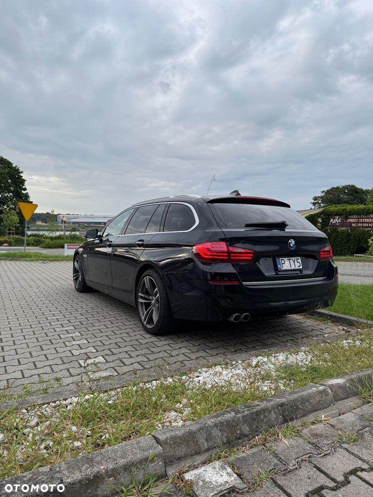 BMW Seria 5 525d xDrive - 2