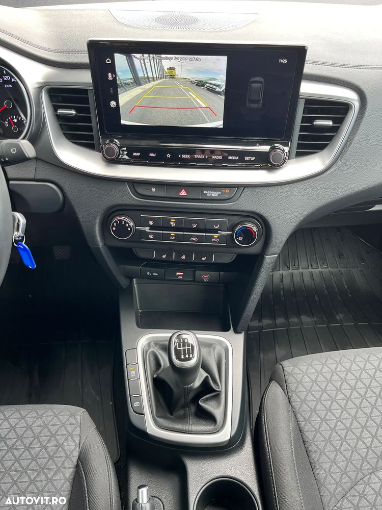 Kia Ceed 1.5 T-GDI 6MT Best - 13