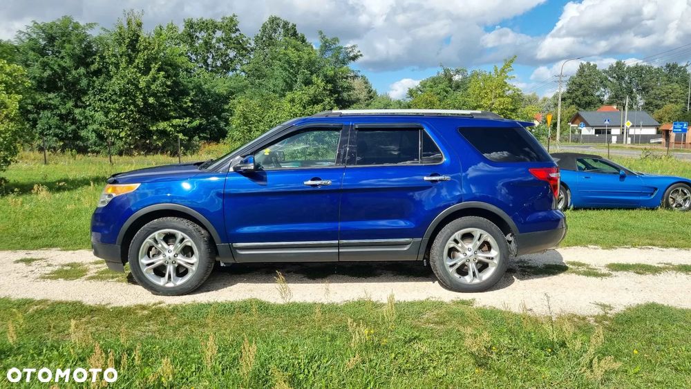 Ford Explorer - 3