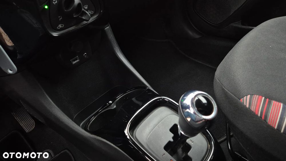 Citroën C1 AIRSCAPE VTi 72 ETG SHINE - 32