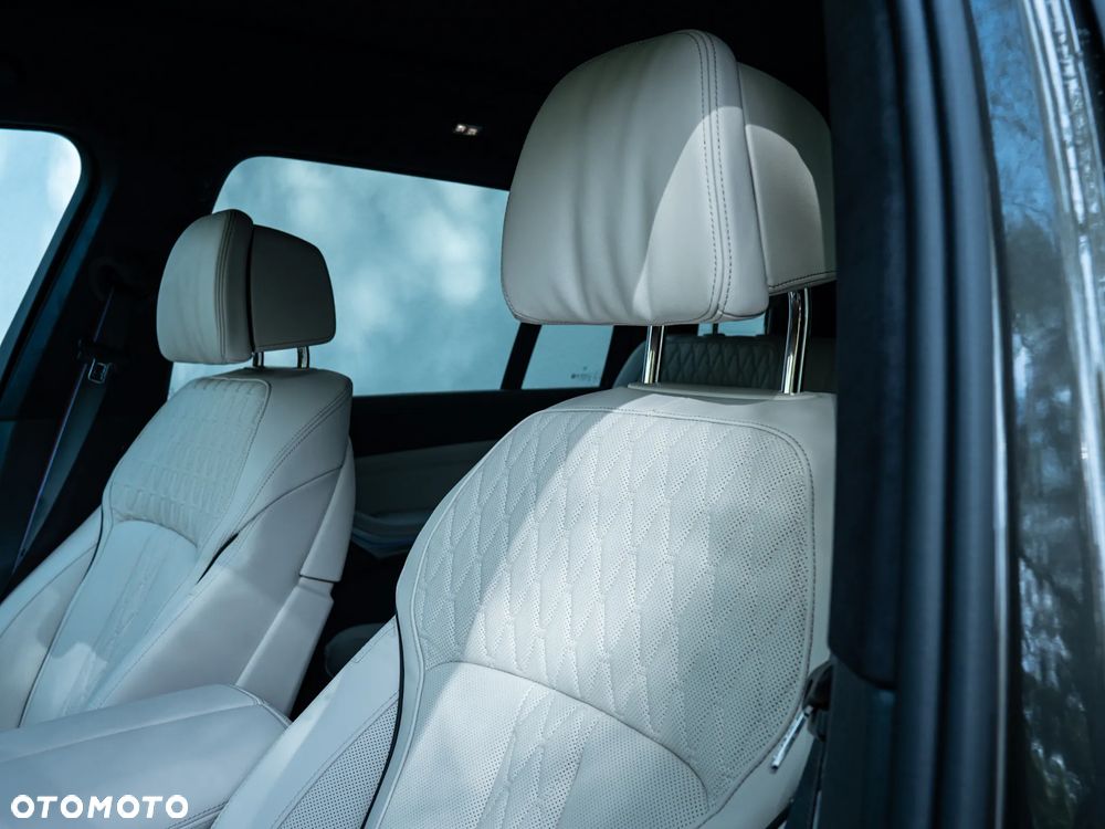 BMW X7 xDrive40d mHEV sport - 24