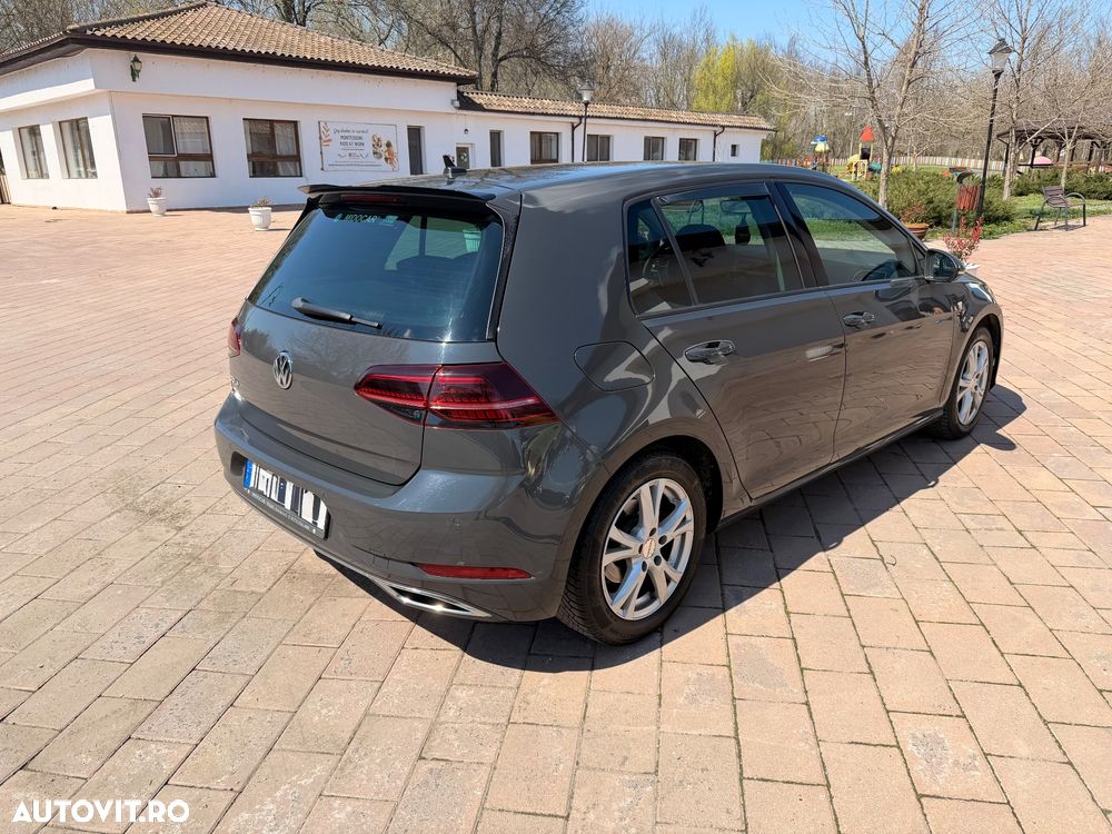 Volkswagen Golf - 4