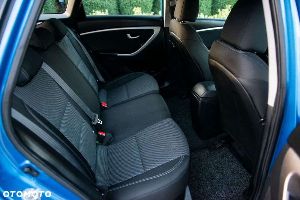 Hyundai i30 1.6 Comfort - 34