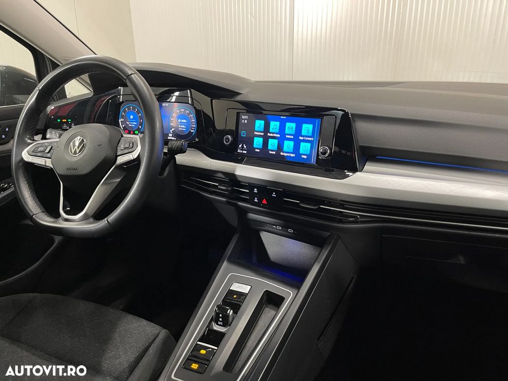 Volkswagen Golf 1.5 eTSI MHEV 130CP DSG Life - 9