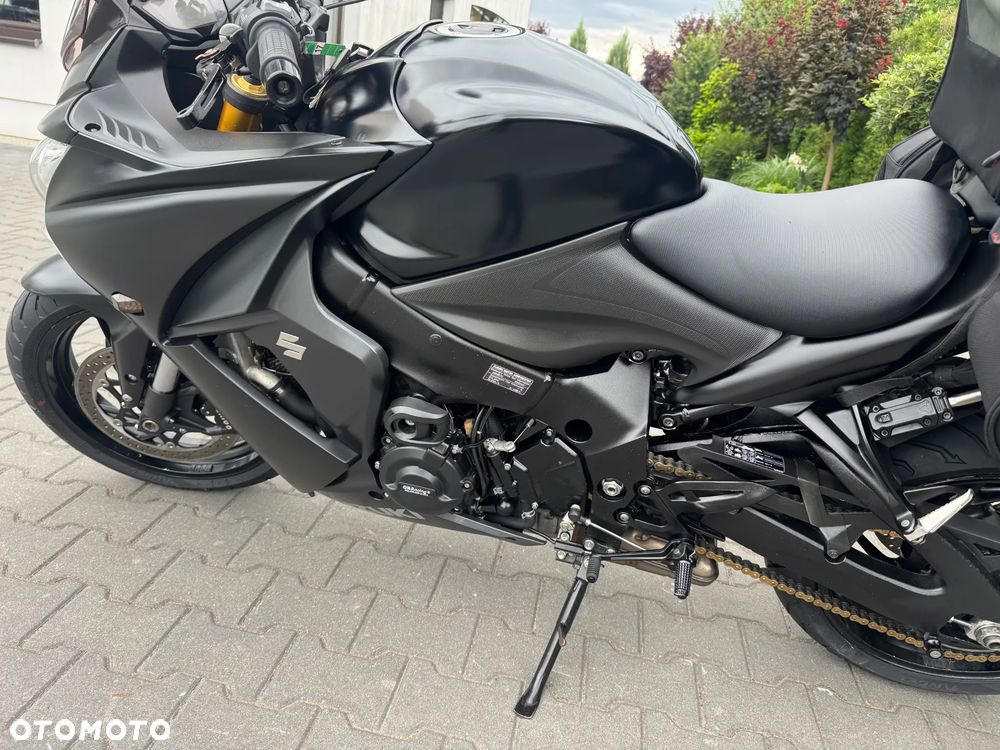 Suzuki GSX 1000 - 18