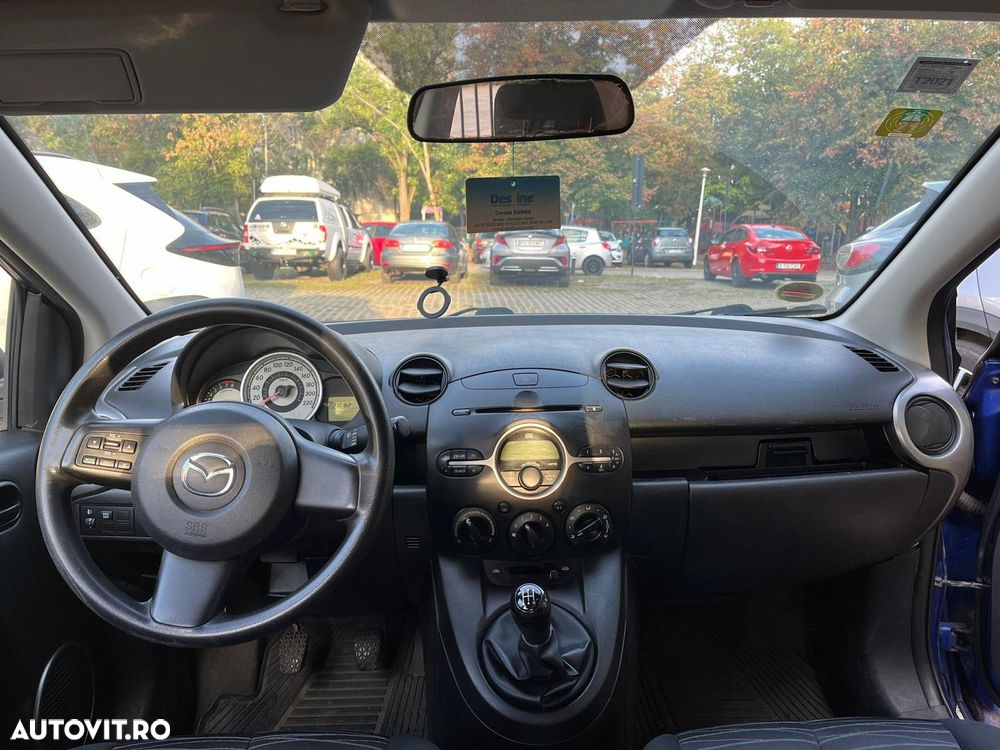 Mazda 2 1.3i TE - 10