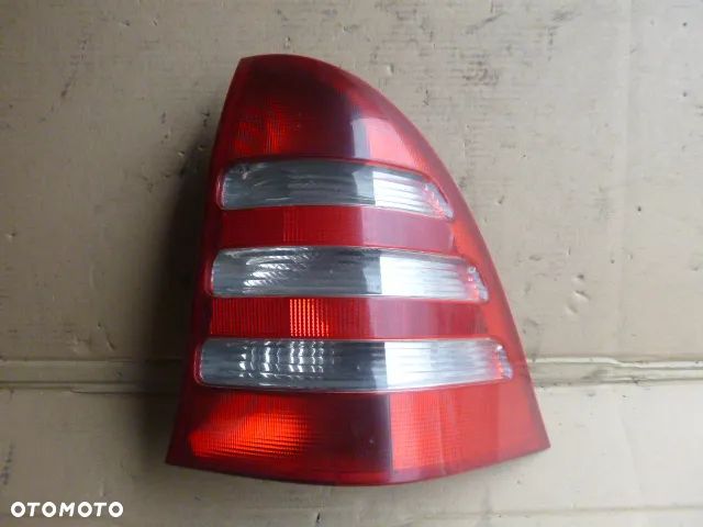 LAMPA PRAWY TYŁ PRAWA TYLNA MERCEDES C KLASA W203 KOMBI - 8