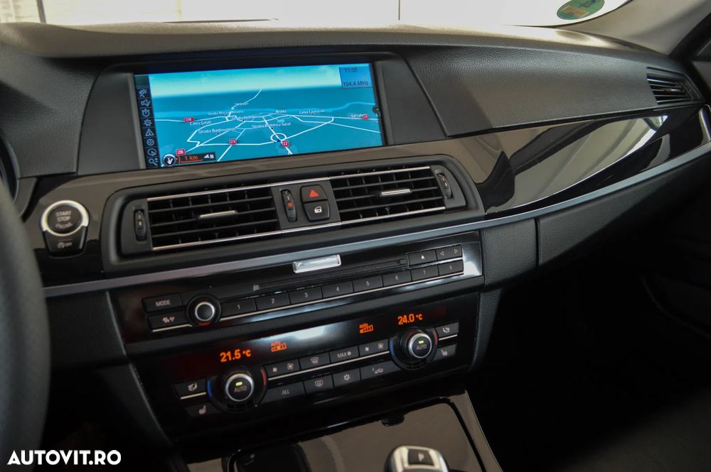 BMW Seria 5 520i Aut. Luxury Line - 24