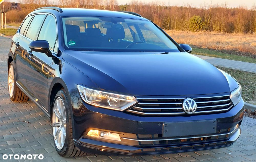 Volkswagen Passat - 1