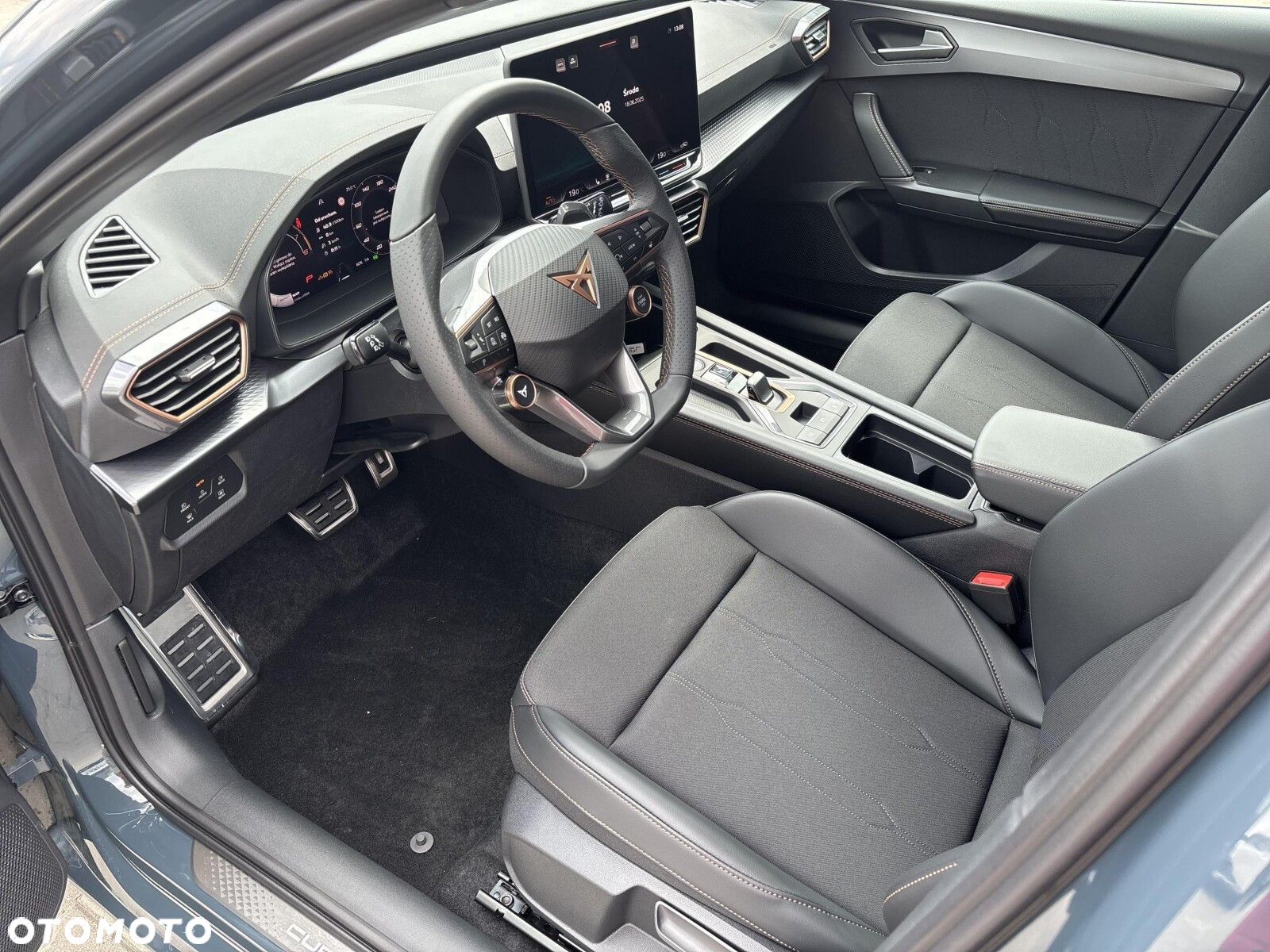Cupra Leon 1.5 eTSI DSG - 10