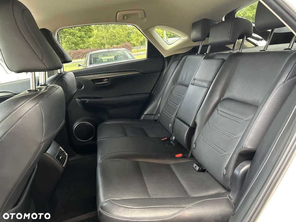 Lexus NX 300h Comfort AWD - 26