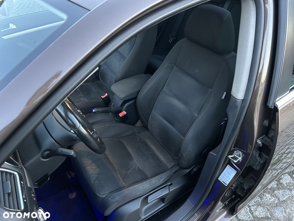 Volkswagen Golf 1.4 TSI Highline - 12