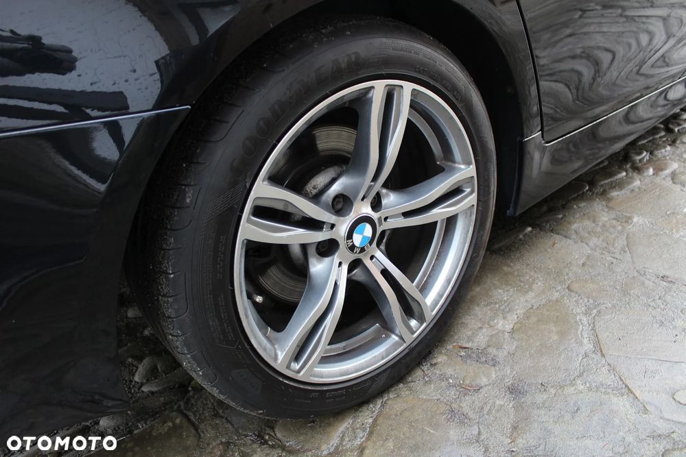 BMW Seria 5 520d Sport-Aut - 25