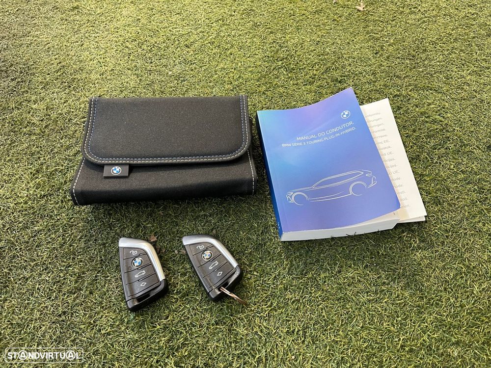BMW 320 e Touring Auto - 31