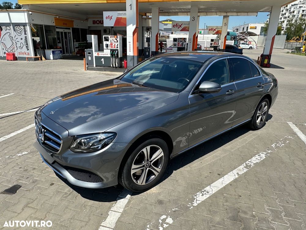 Mercedes-Benz E 220 d 4MATIC Aut. - 1