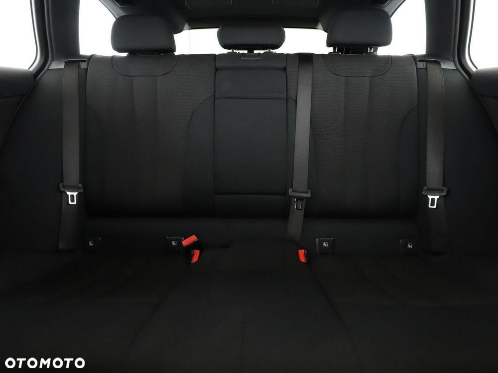 BMW Seria 5 530e - 19