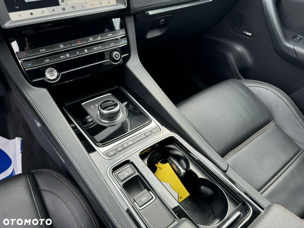 Jaguar F-Pace 2.0 i4D AWD Prestige - 25