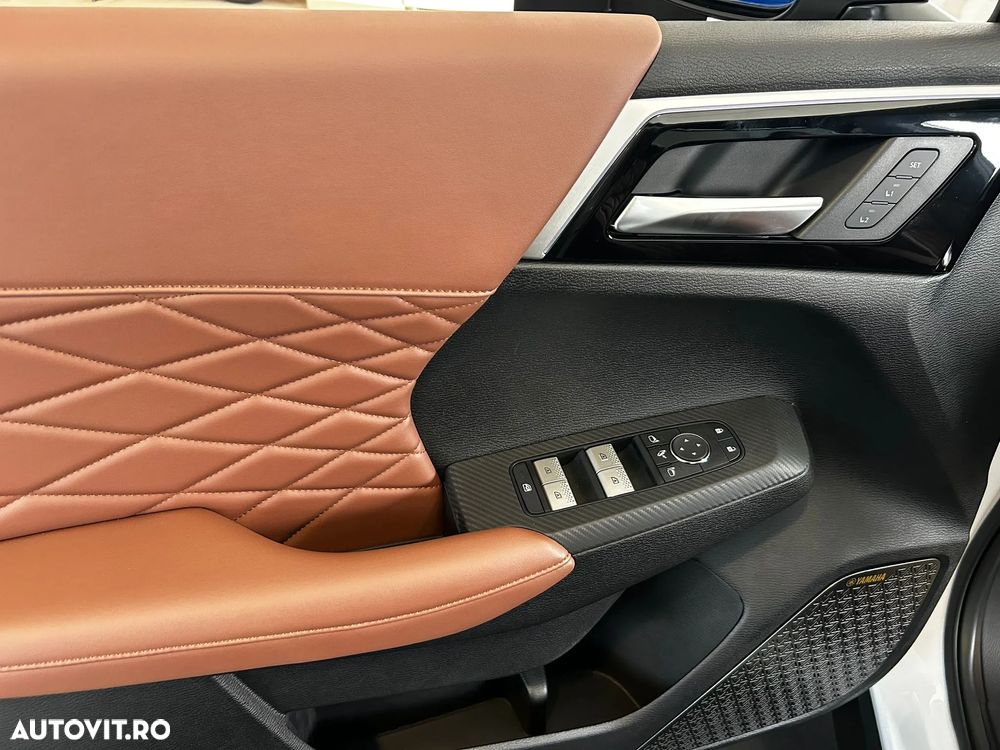 Mitsubishi Outlander 2.4 L 4X4 PHEV Instyle Ultimate - 8