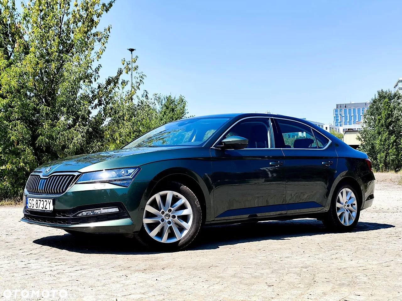 Skoda Superb 2.0 TDI SCR Style DSG - 2