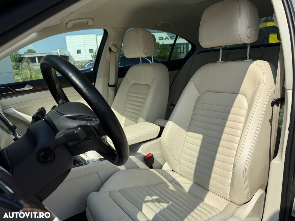 Volkswagen Passat 2.0 TDI DSG Highline - 15