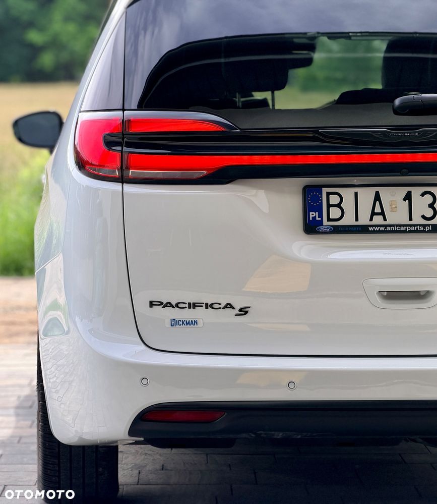 Chrysler Pacifica - 7