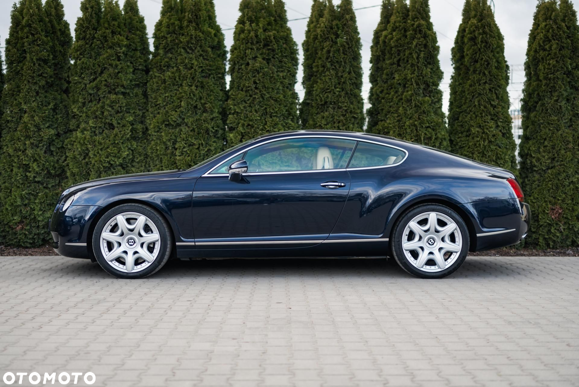 Bentley Continental GT - 7