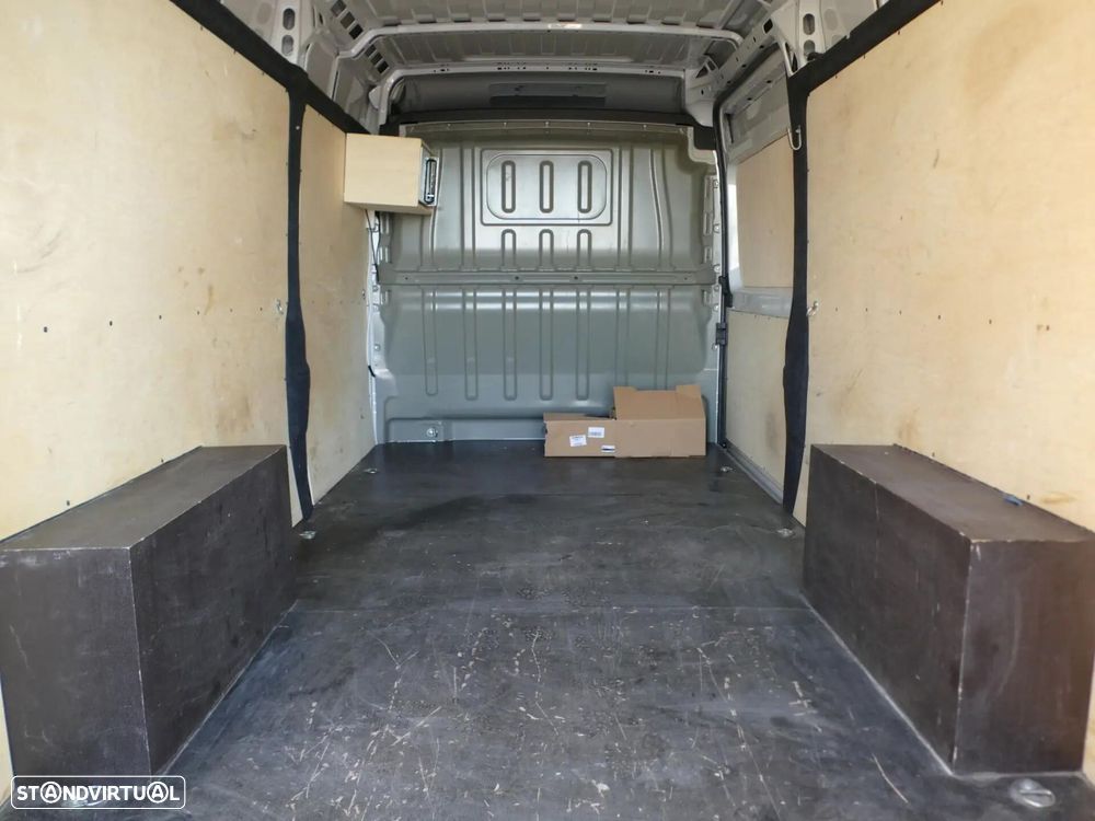 Citroën Jumper 2.2 BlueHDi 3.3T L3H2 - 12