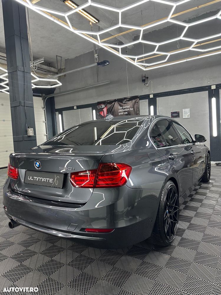 BMW Seria 3 320i Luxury Line - 3
