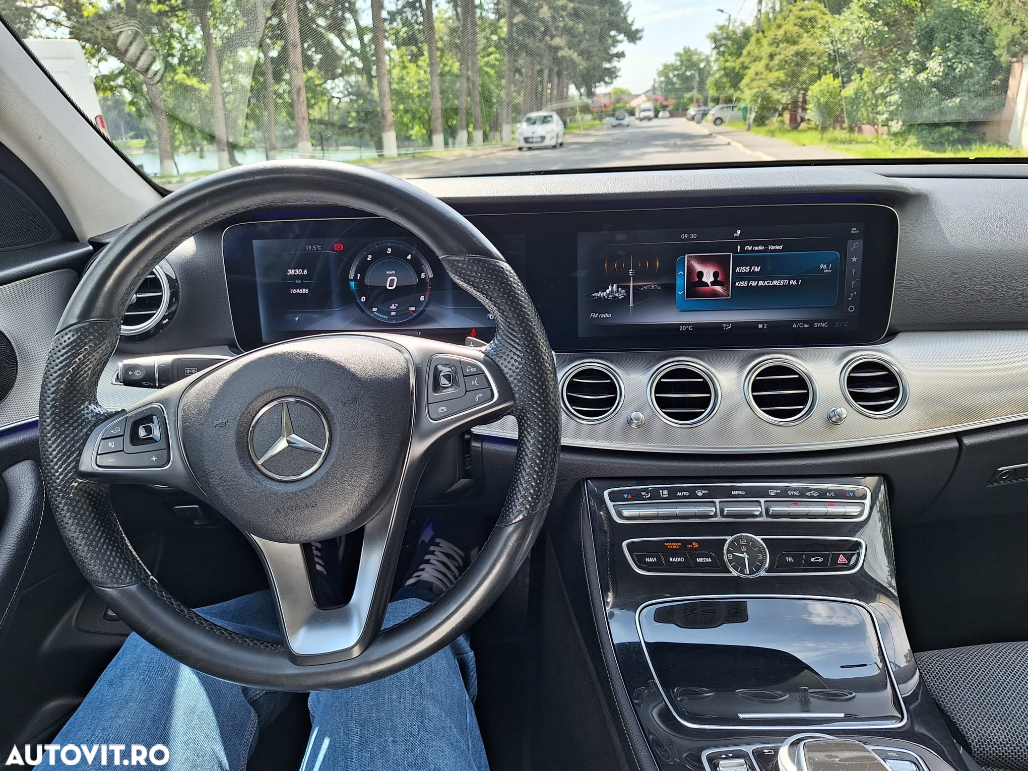 Mercedes-Benz E 220 d 4MATIC Aut. - 11