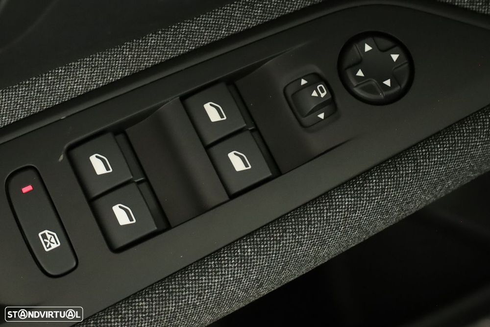 Peugeot 3008 1.6 Hybrid Allure e-EAT8 - 19