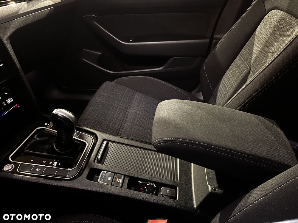 Volkswagen Passat 1.5 TSI EVO Business DSG - 16