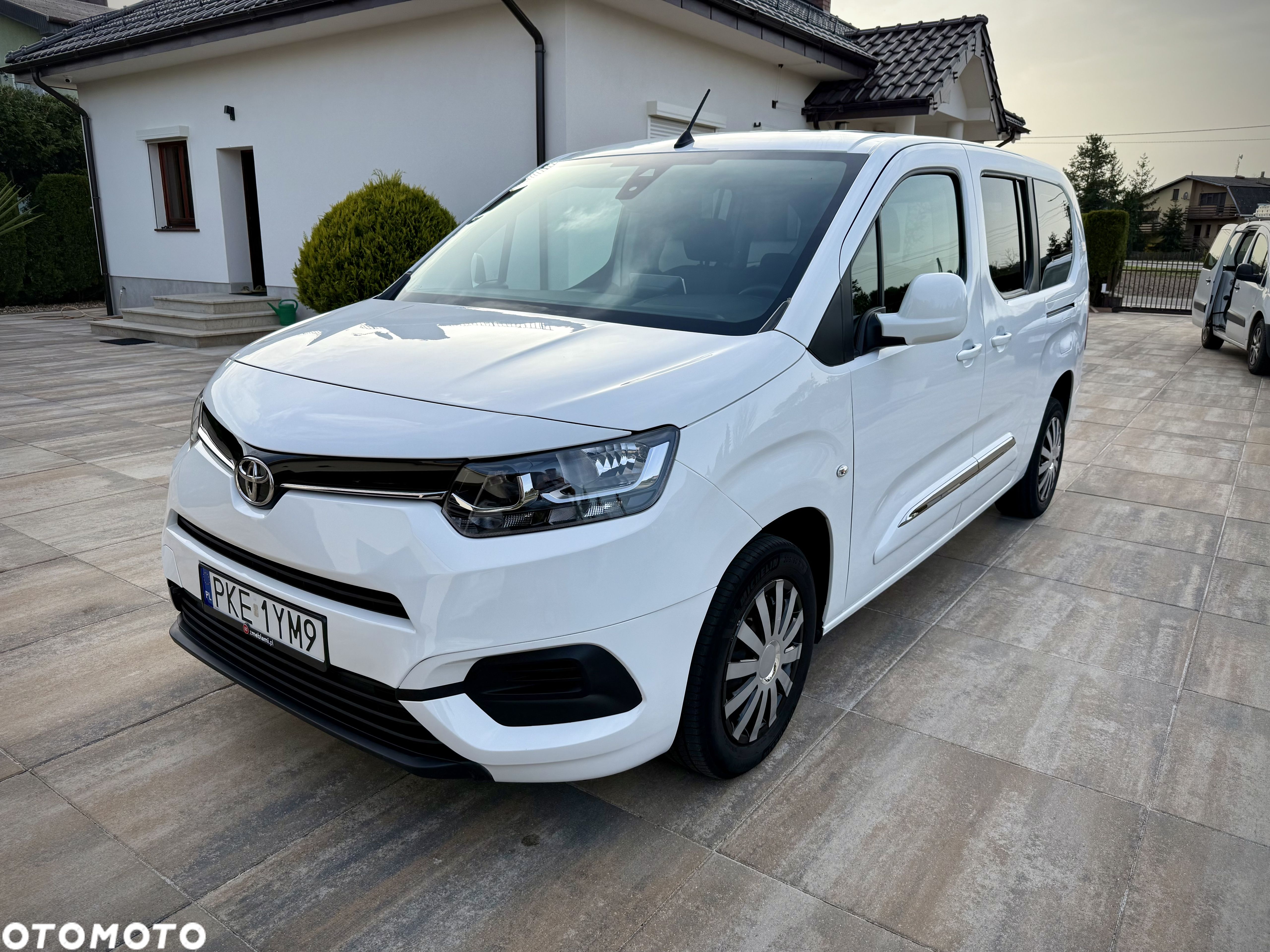 Toyota Proace City Verso Long 1.5 D-4D Business - 1