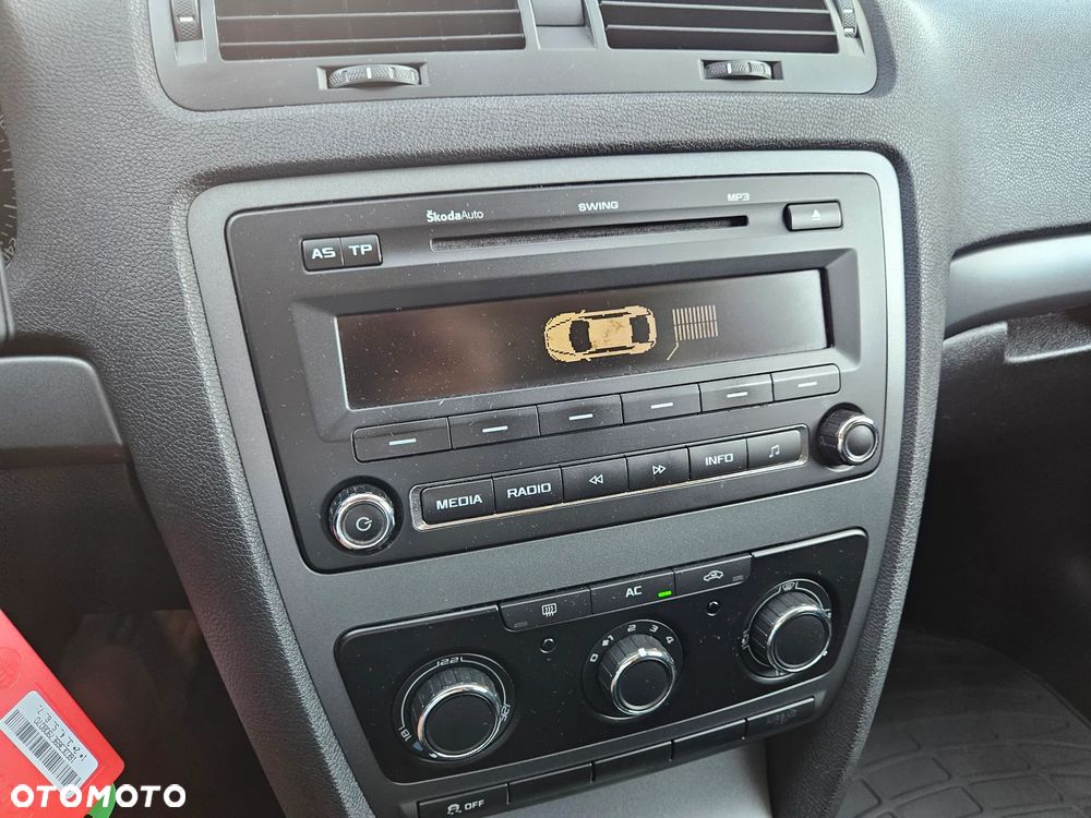 Skoda Octavia 1.6 Ambiente - 36