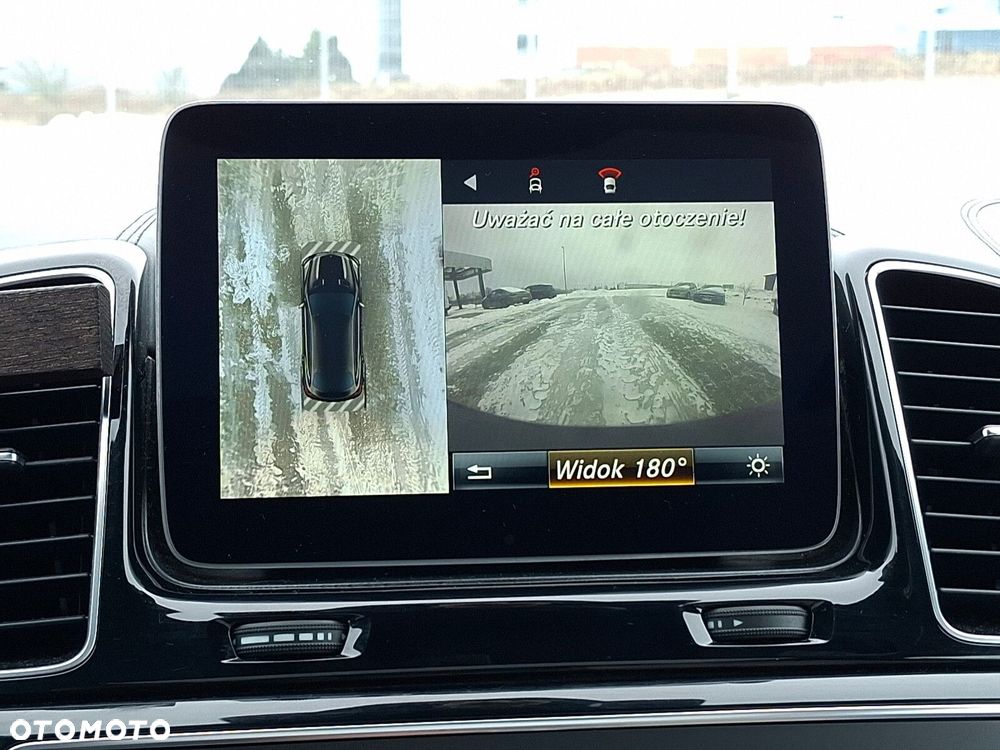 Mercedes-Benz GLE - 38