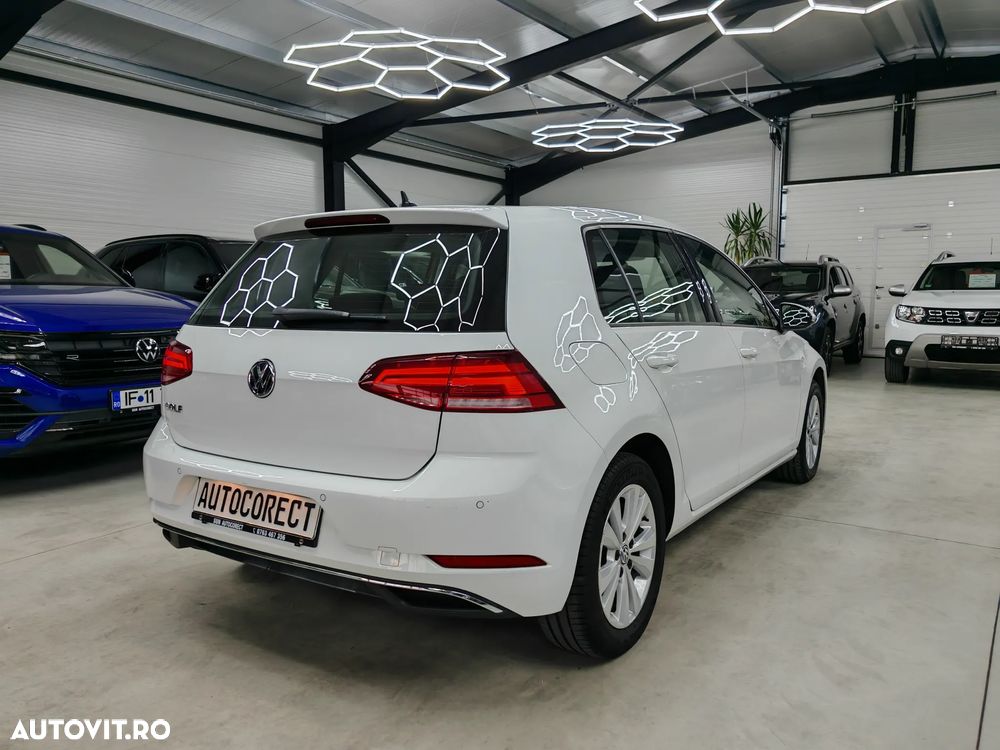 Volkswagen Golf 2.0 TDI (BlueMotion Technology) DSG Comfortline - 4
