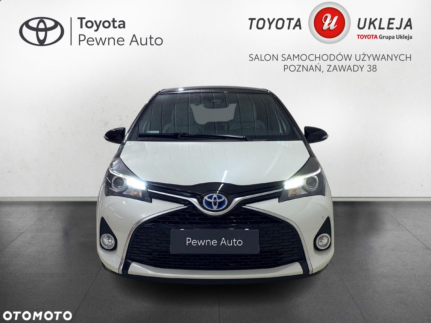 Toyota Yaris Hybrid 100 Selection Pure - 4
